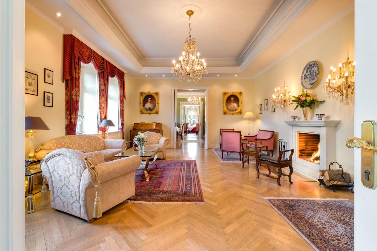 Castle Hotel Grof Degenfeld Tarcal Buitenkant foto