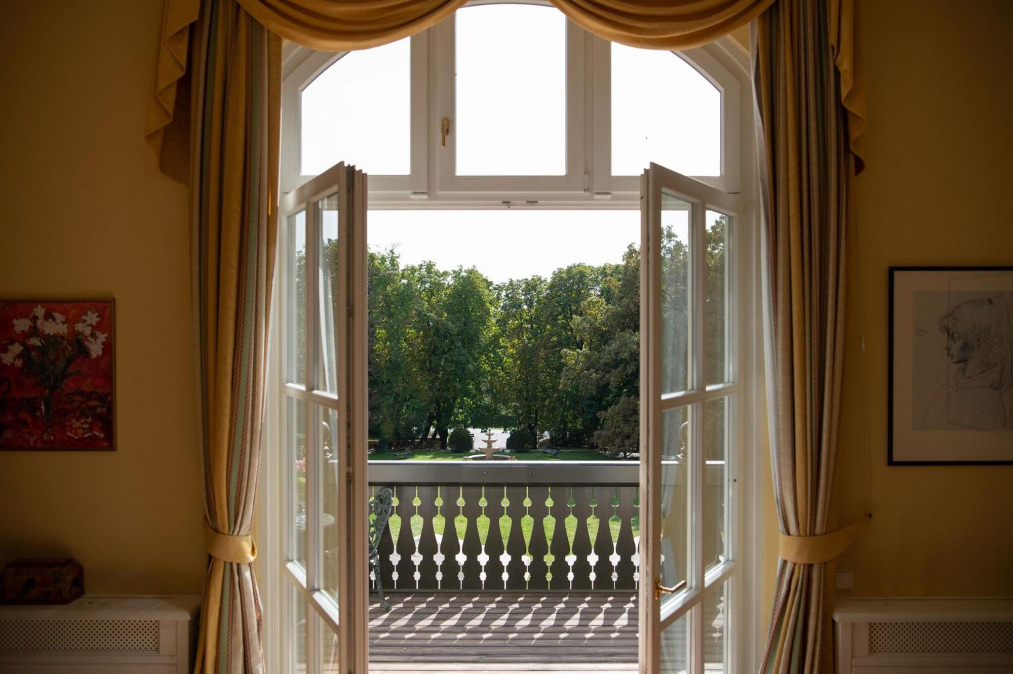 Castle Hotel Grof Degenfeld Tarcal Buitenkant foto