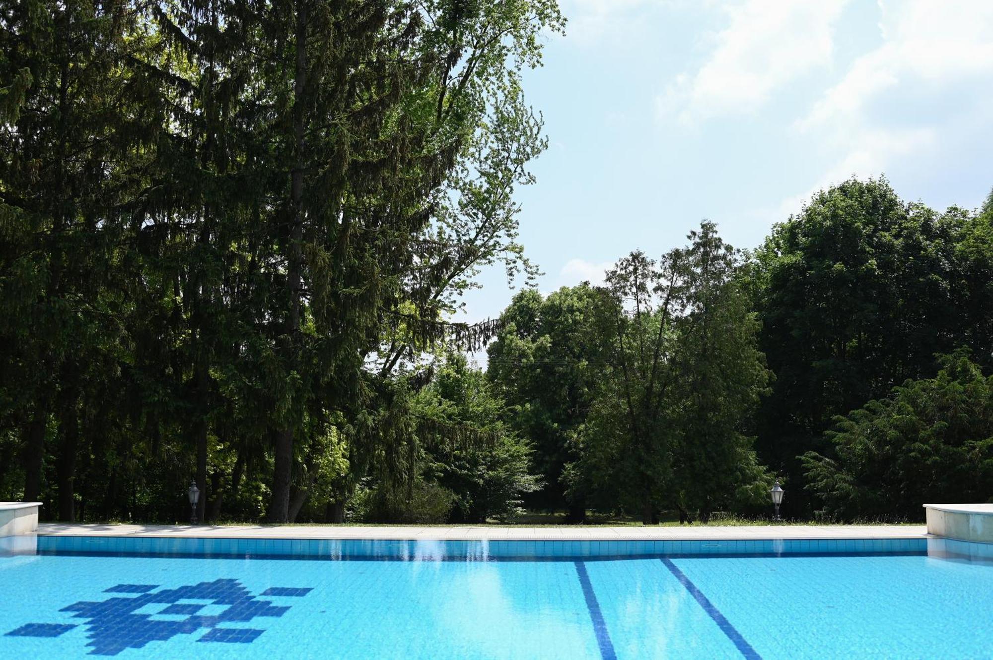Castle Hotel Grof Degenfeld Tarcal Buitenkant foto