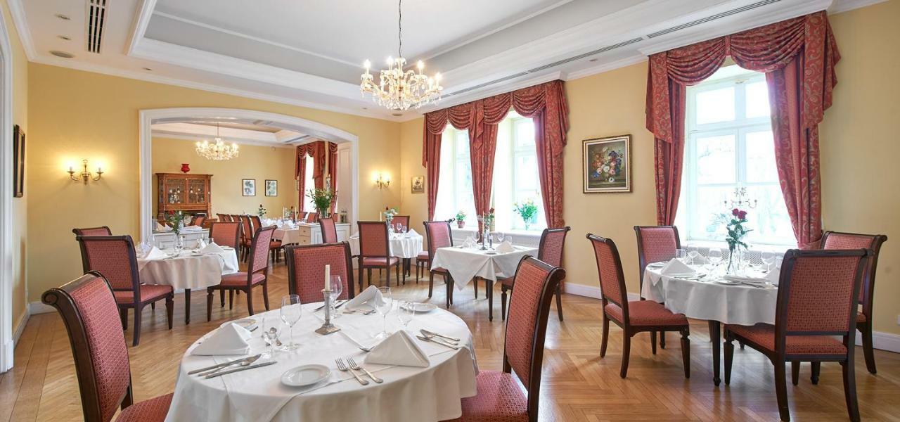 Castle Hotel Grof Degenfeld Tarcal Buitenkant foto